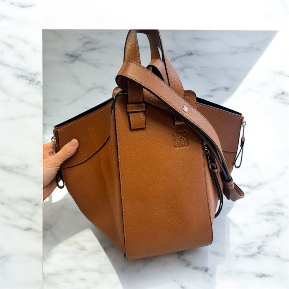 Authentic Loewe's iconic Hammock shoulder bag - Picture 2 of 16